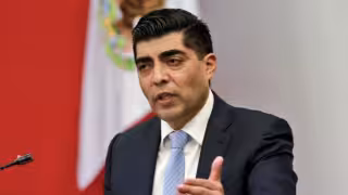 Carlos Candelaria presentó su renuncia a la Secretaría de Economía
