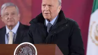 El fiscal Alejandro Gertz Manero reaparece tras especulaciones sobre su estado de salud