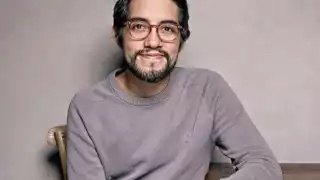 Carlos López es un joven mexicano de tan solo 33 años de edad, nació el 12 de septiembre de 1988, originario de la Ciudad de México