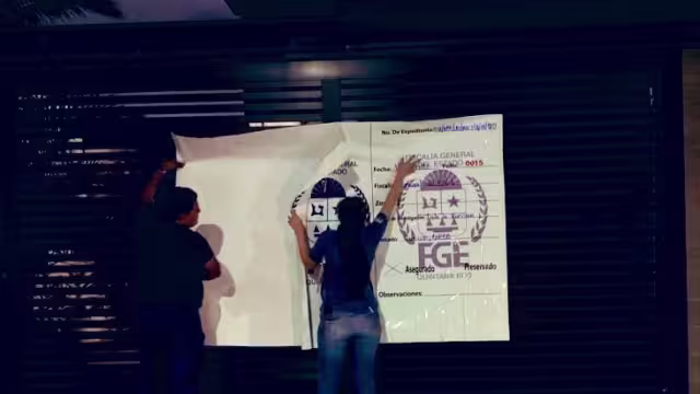 La FGE Quintana Roo colocó sellos de clausura en la entrada del motel, ubicado en la Supermanzana 63 de Cancún