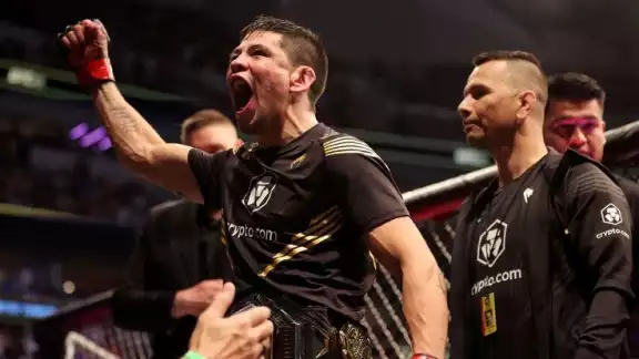 El peleador mexicano derrotó a Kai Kara-France por la vía del KO, en el tercer round El peleador mexicano derrotó a Kai Kara-France por la vía del KO, en el tercer round