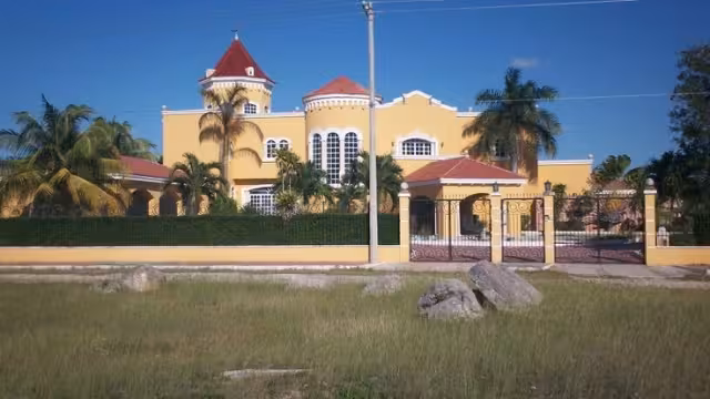 La casa amarilla es una de los atractivos que se pueden ver rumbo a Progreso