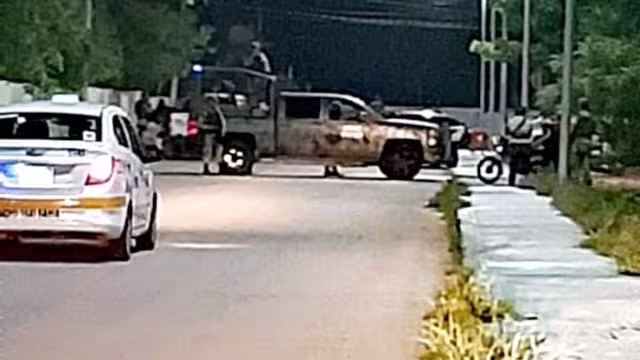 Durante el cateo también se aseguraron varios paquetes con distintos tipos de droga que se encontraban en el inmueble