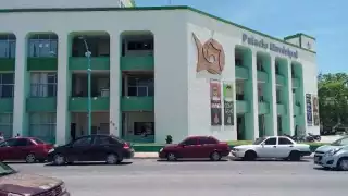 El edificio donde se encuentra el Palacio Municipal de Chetumal existe desde principios del Siglo XX