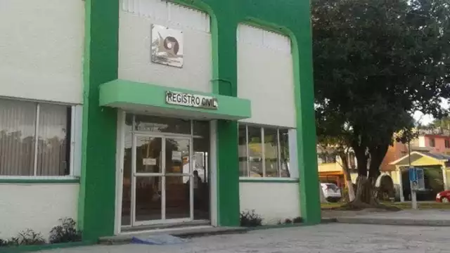 Vinculan a proceso a trabajadora del Registro Civil de Othón P. Blanco. Foto: Abraham Cohuó