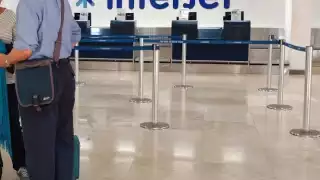 Los trabajadores se sumaron a mantener cerrado el servicio hasta que pueda llegarse a un acuerdo entre los trabajadores afectados