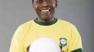 La leyenda del futbol brasileño presentó complicaciones en su recuperación