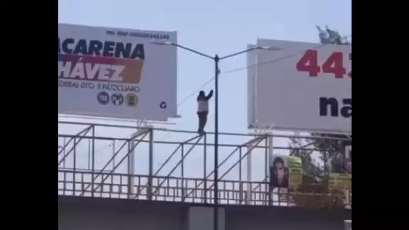 El momento fue captado en video y se viralizó en redes sociales