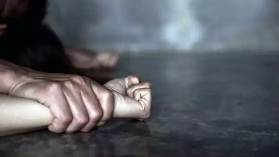 El hombre abusó de la mujer en una brecha escondida a las afueras de Telchac Puerto El hombre abusó de la mujer en una brecha escondida a las afueras de Telchac Puerto