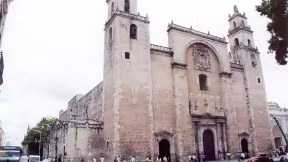 La Catedral de Mérida es conocida como la Catedral de San Idelfonso La Catedral de Mérida es conocida como la Catedral de San Idelfonso