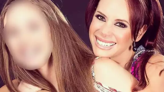 Ginny Hoffman y su hija Alexa Ginny Hoffman y su hija Alexa