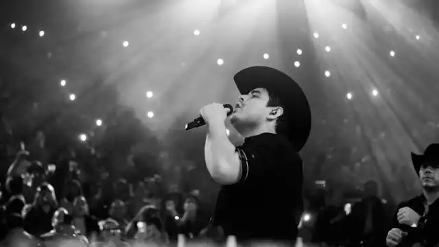 Alfredo Olivas es un cantante de regional mexicano