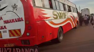 La ciudad de Lungala se encuentra a unos 35 km al oeste de Kampala.