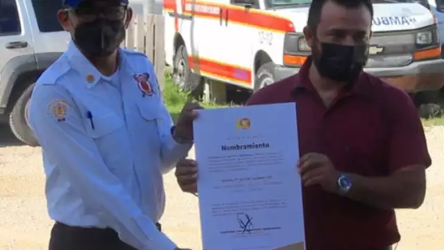 El acto de presentación corrió a cargo del secretario general del ayuntamiento capitalino de Adrián Sánchez Domínguez