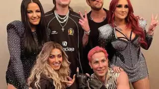 Pesp Pluma y RBD posaron para una foto juntos