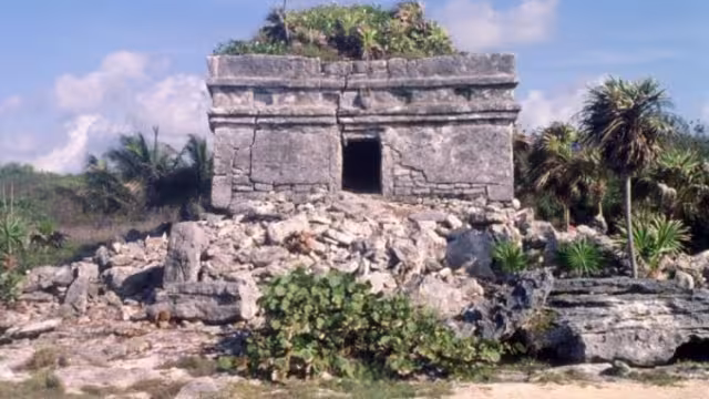 Uno de los edificios de la Zona Arqueológica Xcaret