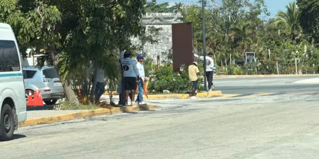 Denuncian presencia de presuntos “jaladores" en accesos turísticos de Tulum