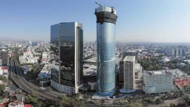 La Torre Mítikah tiene una altura de 267.3 m2? y 68 pisos
