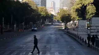 La Ciudad de México amaneció con calles desérticas luego de las celebraciones a distancia para recibir el Año Nuevo.