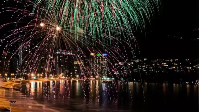 Esta es la Razón de recibir rel Año Nuveo en la Playa en Cancún