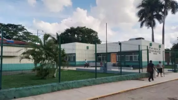 Los padres del infante de seis meses lo trasladaron al Seguro Social, donde confirmaron su fallecimiento Los padres del infante de seis meses lo trasladaron al Seguro Social, donde confirmaron su fallecimiento