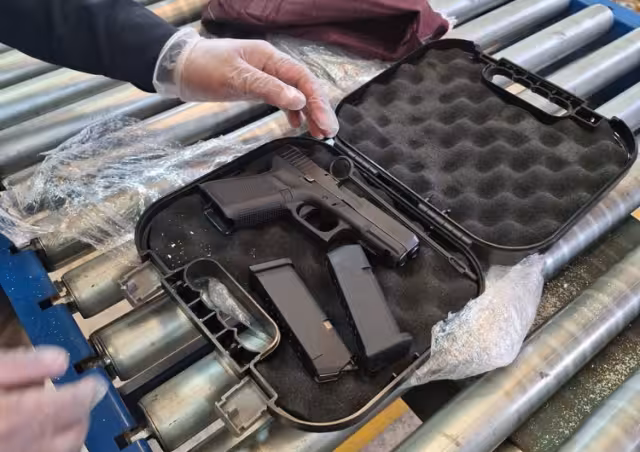 Todos los días la unidad K-9 recorre paqueterías de Campeche