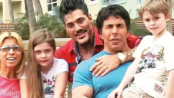 Gustavo Martínez, quien estaba a cargo de los hijos de Ricardo Fort, murió al caer de un piso 21 en Belgrano.