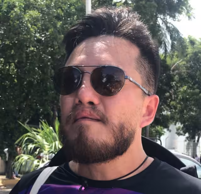 Ciudadanos expresan su apoyo a Claudia Sheinbaum a solo horas de su investidura presidencial.