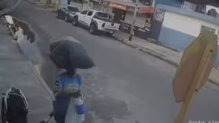 Detienen a “El Lázaro” por presunto robo de balones y redes a club de voleibol en Chetumal
