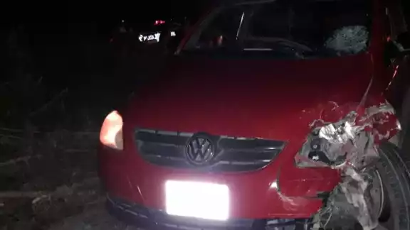 El auto quedó seriamente dañado El auto quedó seriamente dañado