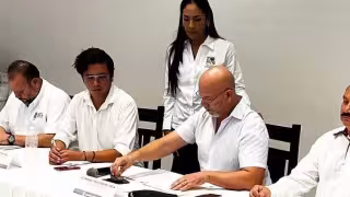 Tirso Esquivel busca la Presidencia de Puerto Morelos pese a presuntos actos anticipados de campaña