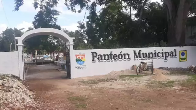 Algunas tumbas del Panteón de Kantunilkín lucen descuidadas, y la urgencia de su ampliación no es tema importante para el Ayuntamiento