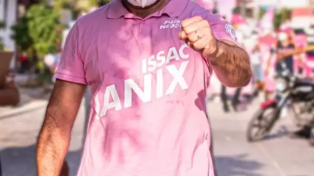 Isaac Janix es abanderado del partido Fuerza por México en Cancún