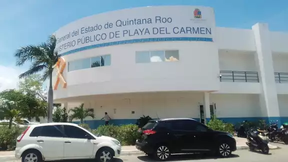 Frustran huida de adolescentes en Playa del Carmen Frustran huida de adolescentes en Playa del Carmen