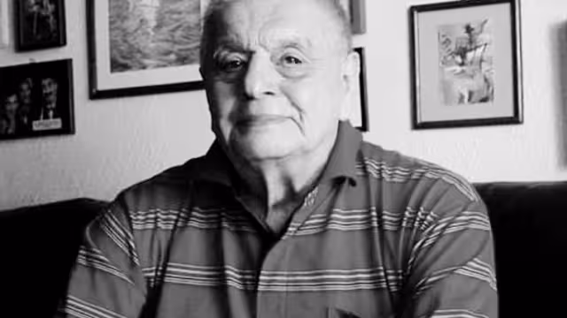 El escritor Gerardo de la Torre también fue un destacado guionista de televisión. Foto: Secretaría de Cultura