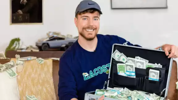 MrBeast regala 50 mil dólares