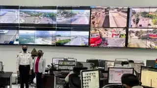 La representante de Estados Unidos en Mérida recorrió la Unidad de Monitoreo e Inteligencia