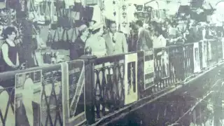 Isabel II durante su estancia en el Mercado Hidalgo