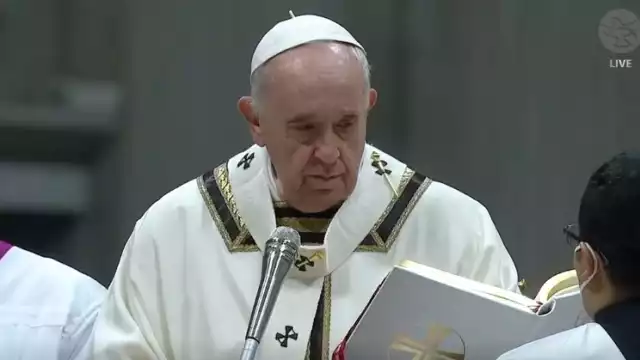 La oficina del Vaticano dio a conocer que el secretario y el subsecretario de Estado, bajo el mando del papa Francisco, dieron positivo a COVID-19