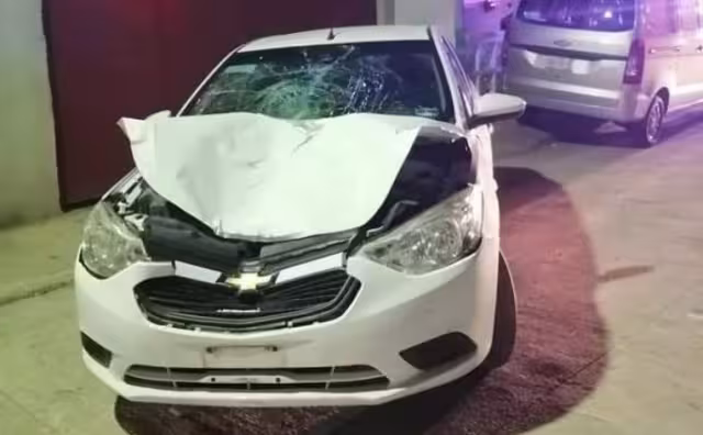 El hombre sólo firmará periódicamente y pagará una cantidad por el daño