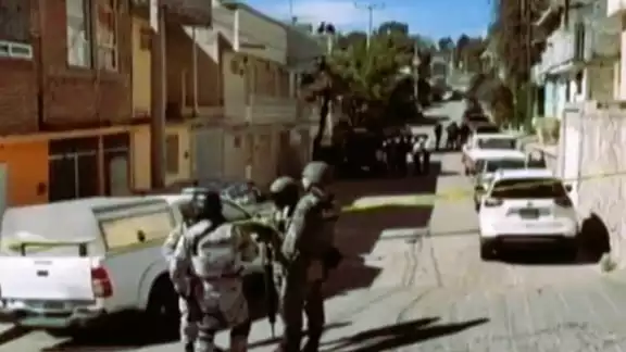 A la zona acudieron elementos de seguridad de los tres niveles y servicios de la Cruz Roja. Foto: Captura de pantalla