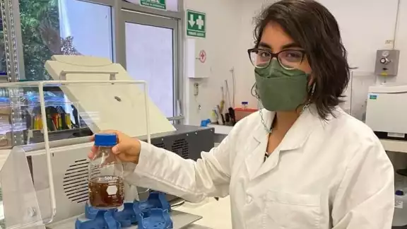 Karla Azcorra May es estudiante de doctorado en Energía renovable del Centro de Investigación Científica de Yucatán A. C. Karla Azcorra May es estudiante de doctorado en Energía renovable del Centro de Investigación Científica de Yucatán A. C.