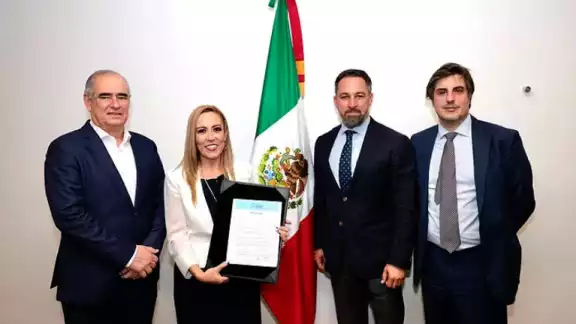 PAN formaliza alianza con partido ultraderechista español VOX PAN formaliza alianza con partido ultraderechista español VOX