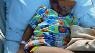 En el caso del menor, éste resultó con lesiones internas más graves y otras en el rostro, por lo que fue atendido de manera inmediata