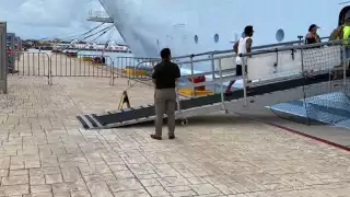 Armada de México asegura mercancía por supuesto contrabando