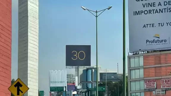 El logo “30” comenzó a proyectarse en los edificios más emblemáticos de las principales ciudades del mundo El logo “30” comenzó a proyectarse en los edificios más emblemáticos de las principales ciudades del mundo