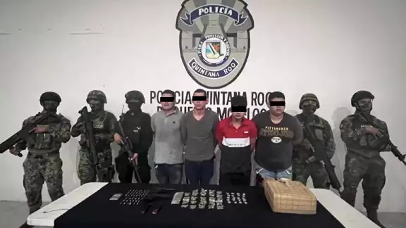 Tanto los detenidos, como lo decomisado, fueron puestos a disposición de las autoridades correspondientes Tanto los detenidos, como lo decomisado, fueron puestos a disposición de las autoridades correspondientes