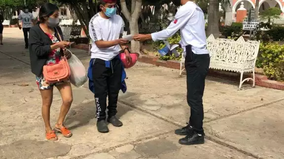 El propósito de la actividad es informar a las personas lo que deben y que no deben hacer cuando manipulan explosivos para entretenimiento y festividades