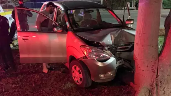 Así terminó el vehículo después del choque Así terminó el vehículo después del choque