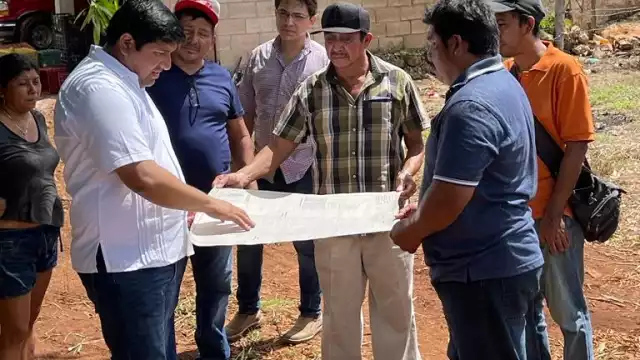 El funcionario federal dialogó con beneficiarios de Crediterreno